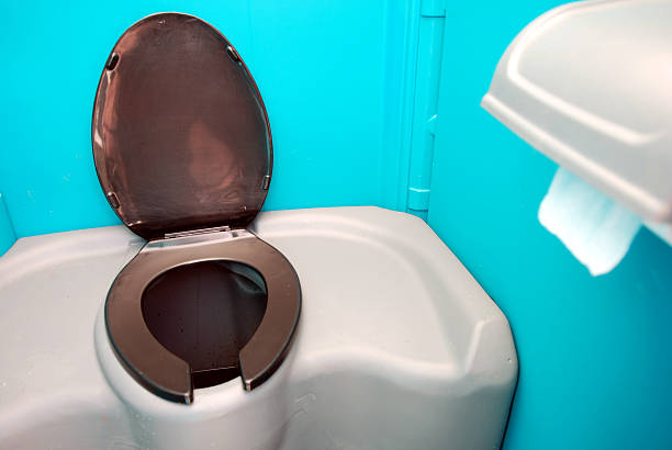 Best Portable restroom trailer rental  in Beulaville, NC